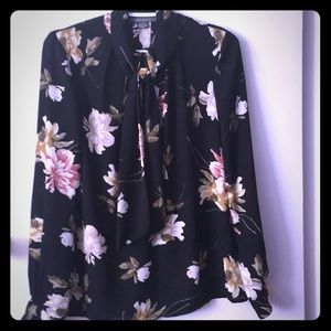 Blouse for office lady, smart and fashion